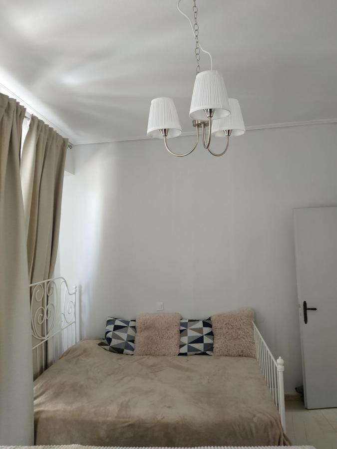 Pantheon Apartment Kalamata Bagian luar foto