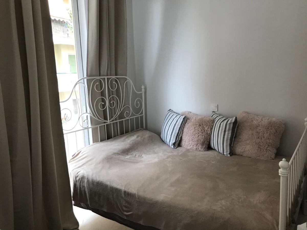Pantheon Apartment Kalamata Bagian luar foto