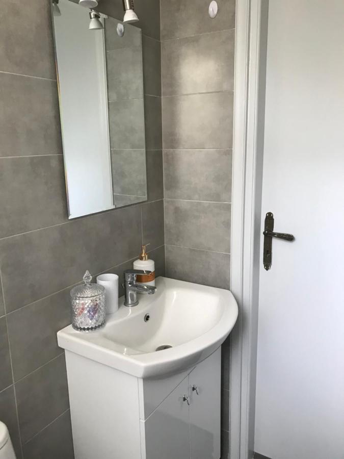 Pantheon Apartment Kalamata Bagian luar foto