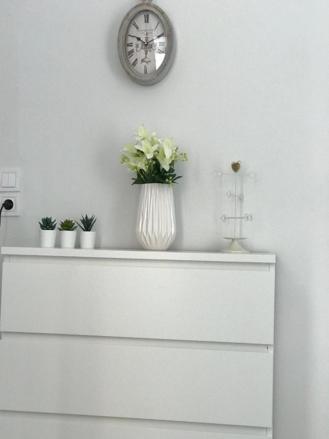 Pantheon Apartment Kalamata Bagian luar foto