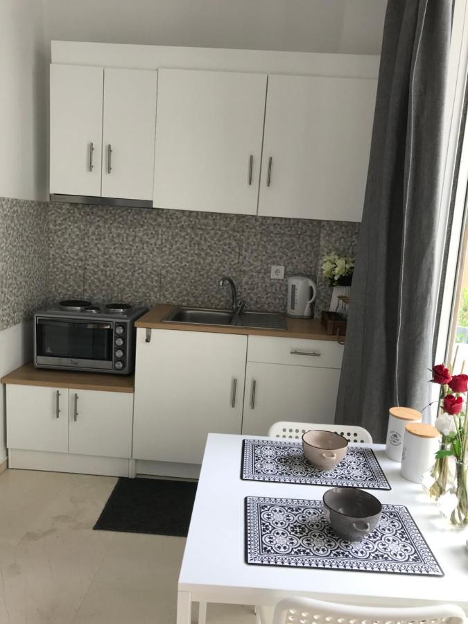 Pantheon Apartment Kalamata Bagian luar foto